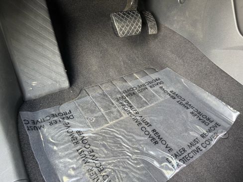 Used 2024 Volkswagen Atlas Cross Sport SE image 19