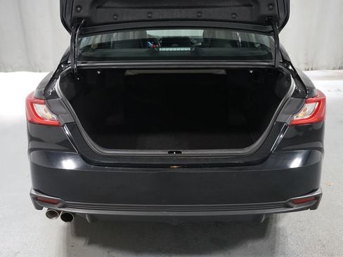 Certified 2025 Toyota Camry SE image 35