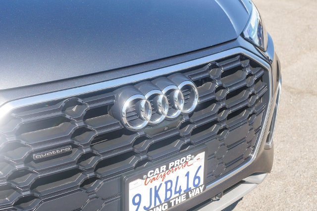 Used 2023 Audi Q5 2.0T Premium Plus w/ Premium Plus Package AWD/4WD image 12