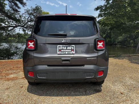 Used 2018 Jeep Renegade Sport w/ Power & Air Group FWD image 7