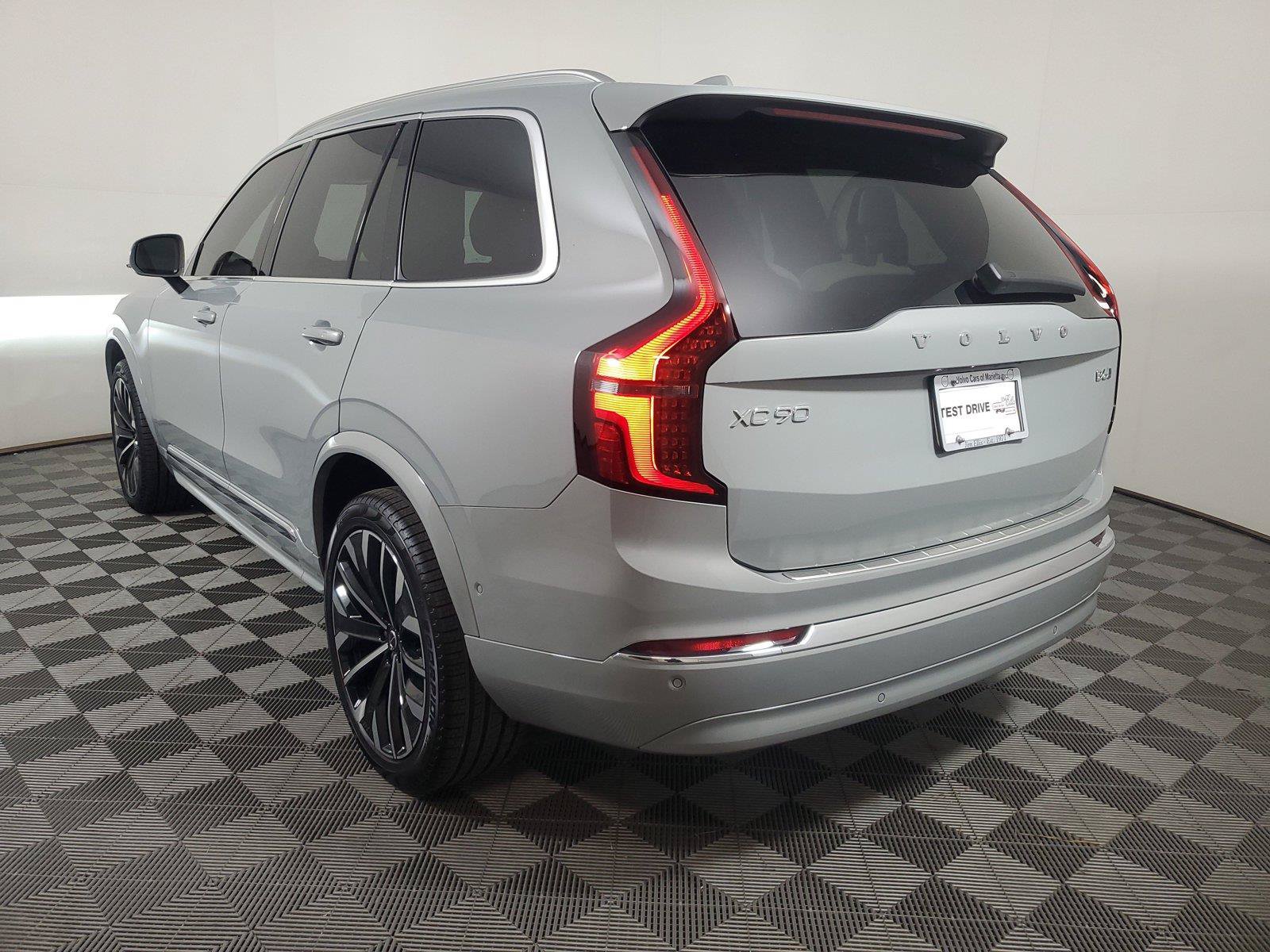 Used 2026 Volvo XC90 B6 Plus w/ Protection Package Premier AWD/4WD image 6