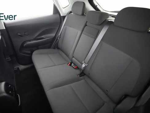 Used 2024 Hyundai Kona SEL image 10