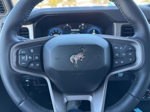 New 2025 Ford Bronco Outer Banks w/ Sasquatch Package AWD/4WD image 21