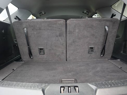 Used 2022 Ford Explorer XLT w/ Equipment Group 202A AWD/4WD image 50