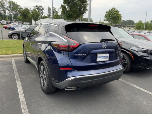 Used 2023 Nissan Murano S AWD/4WD image 14