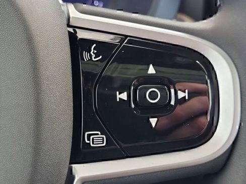 Certified 2026 Volvo XC60 B5 Core w/ Protection Package Premier image 31