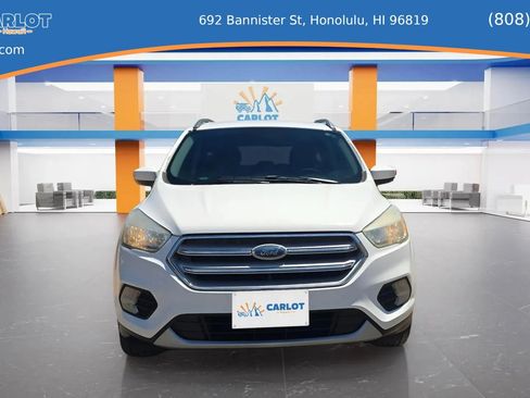 Used 2018 Ford Escape SE FWD image 5