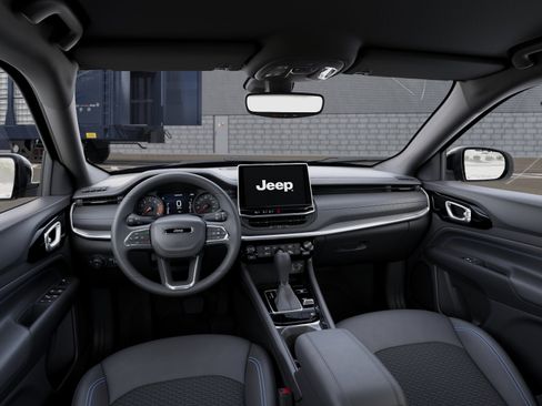 New 2026 Jeep Compass Latitude AWD/4WD image 17