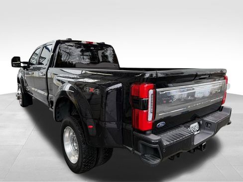 Used 2024 Ford F450 Platinum image 8