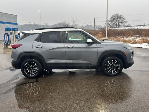 Used 2021 Chevrolet TrailBlazer ACTIV w/ Sun and Liftgate Package image 8