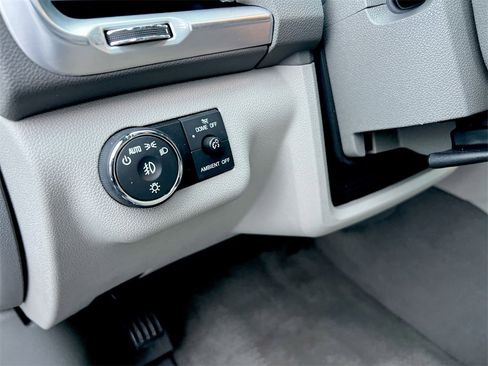 Used 2016 GMC Acadia SLT w/ Premium Edition image 15