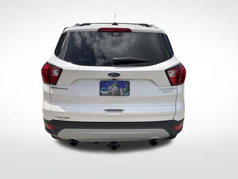 Used 2019 Ford Escape Titanium image 7