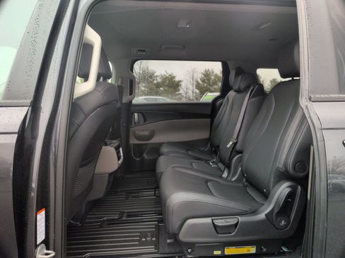 New 2026 Kia Carnival image 15