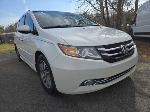 Used 2014 Honda Odyssey Touring image 3