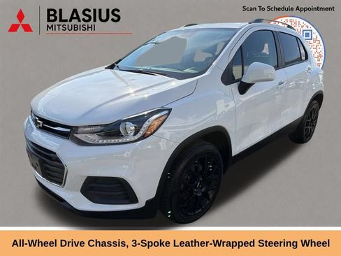 Used 2022 Chevrolet Trax LT w/ Sport Edition AWD/4WD image 4