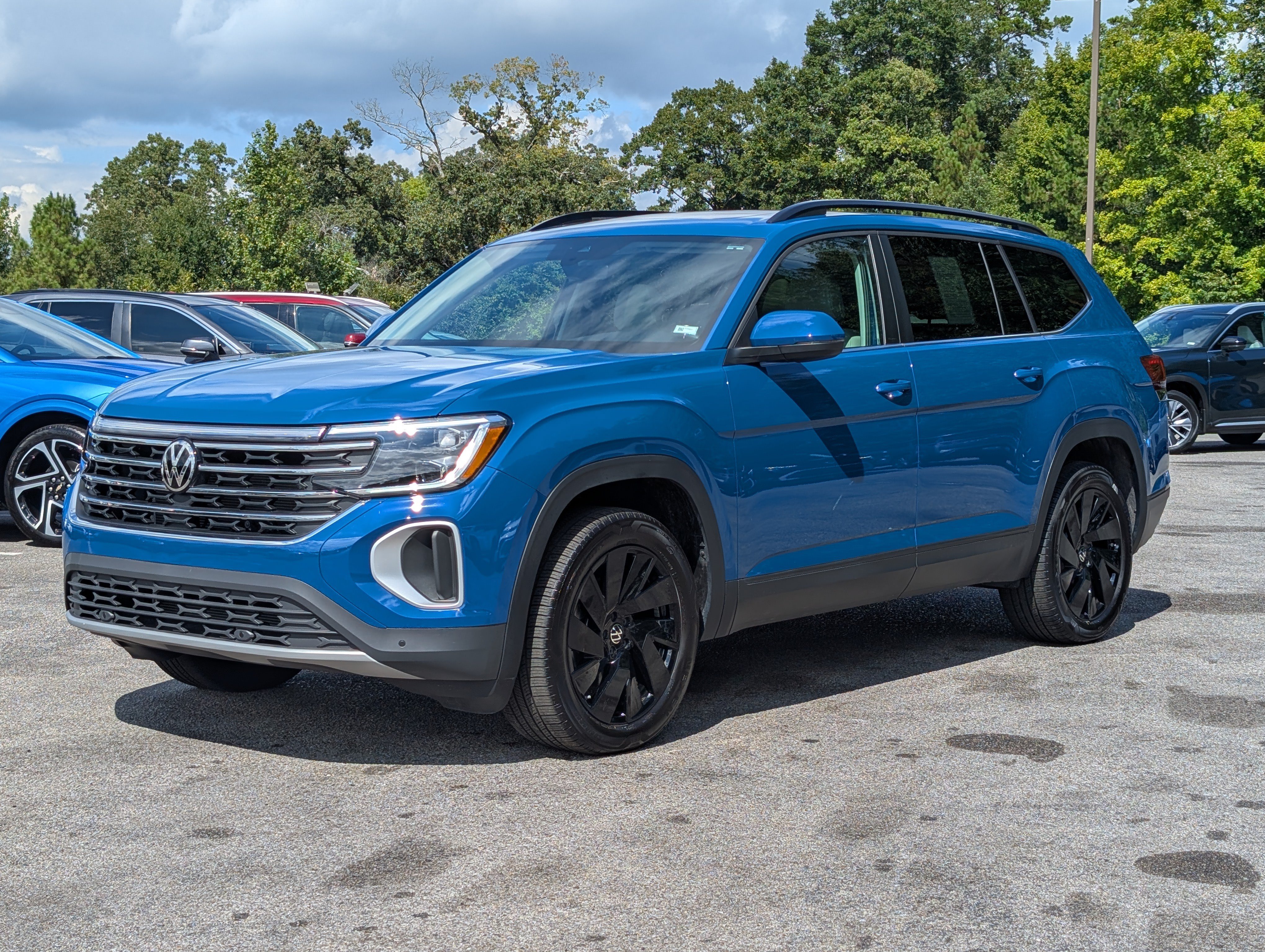 Used 2026 Volkswagen Atlas SE FWD image 5