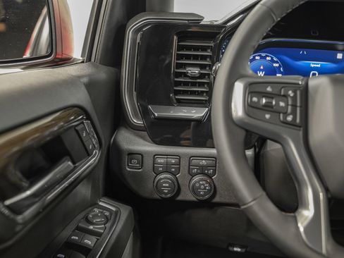 Used 2023 Chevrolet Silverado 1500 LT Trail Boss w/ Protection Package AWD/4WD image 18