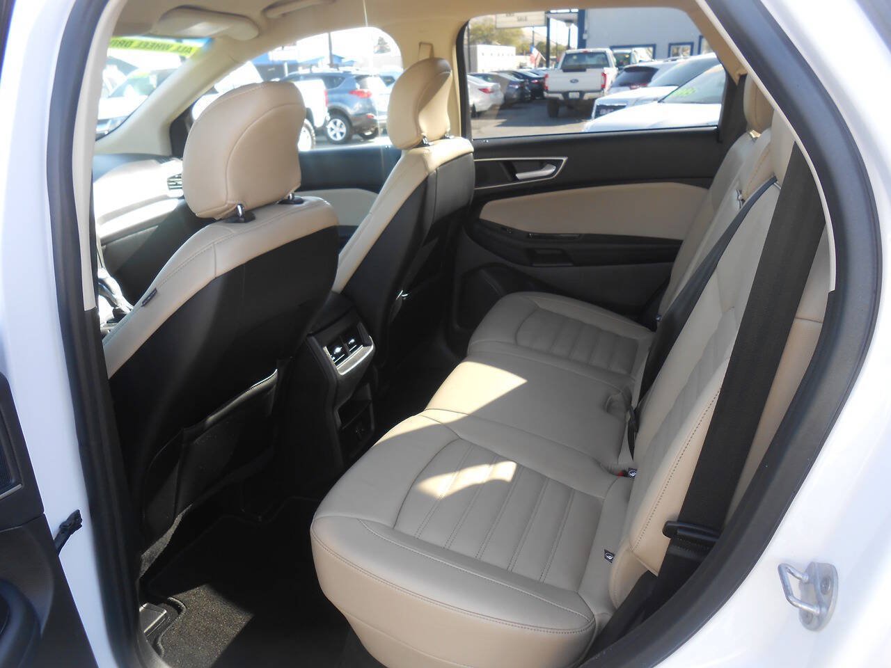 Used 2018 Ford Edge SEL w/ Equipment Group 201A AWD/4WD image 11