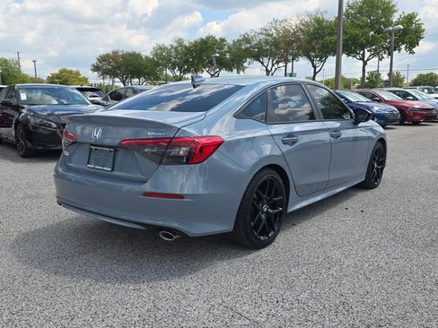 Used 2023 Honda Civic Sport image 8