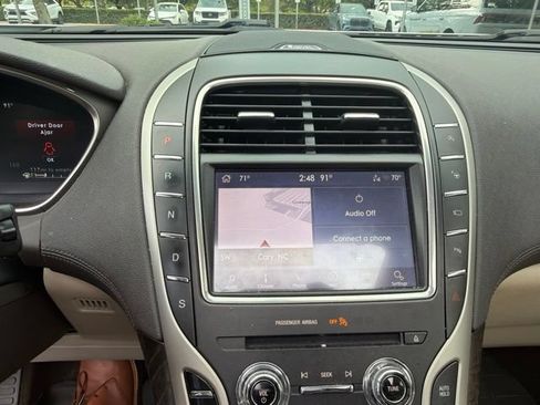 Used 2020 Lincoln Nautilus Reserve w/ Equipment Group 201A FWD image 13