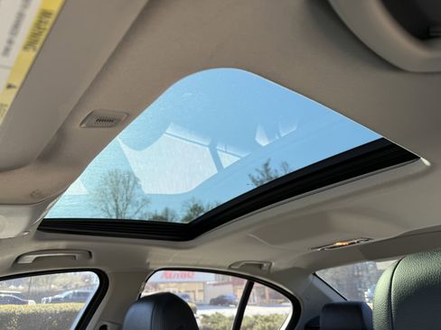 Used 2015 BMW 528i Sedan image 41