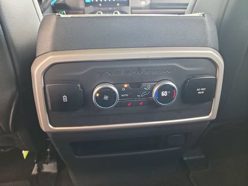 Used 2022 Ford Expedition Limited RWD image 20