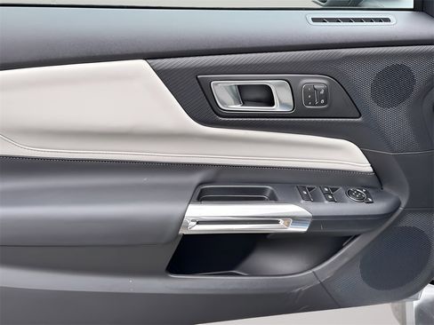 New 2025 Ford Mustang Premium image 31