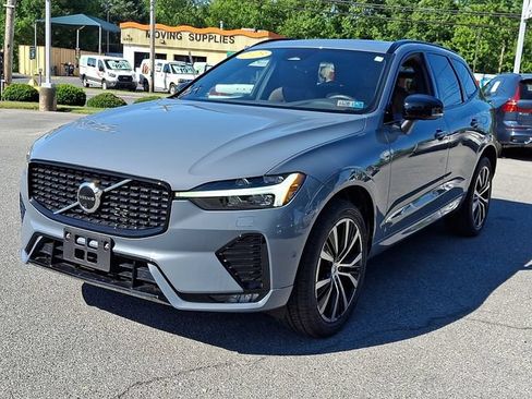Certified 2023 Volvo XC60 B5 Plus w/ Climate Package AWD/4WD image 3