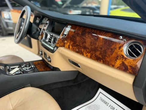 Used 2010 Rolls-Royce Ghost image 30