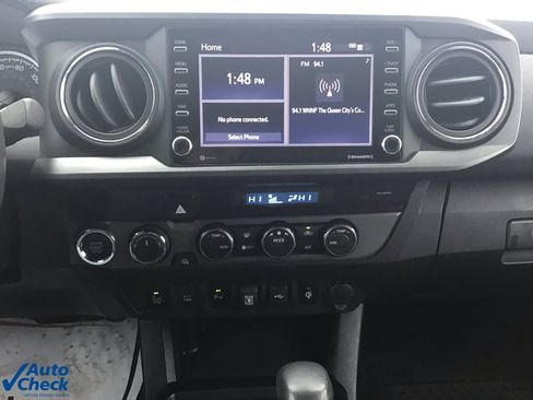 Used 2021 Toyota Tacoma TRD Sport w/ Technology Package image 31