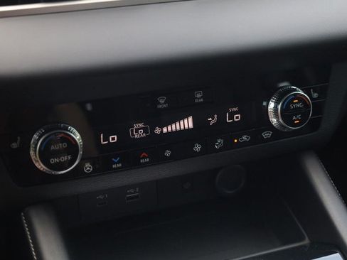New 2026 Nissan Rogue Platinum AWD/4WD image 17