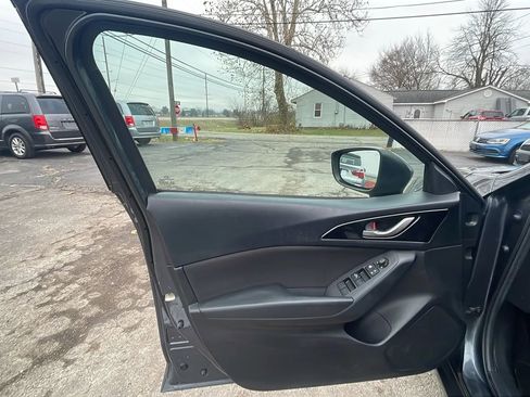 Used 2016 MAZDA MAZDA3 i Sport image 15
