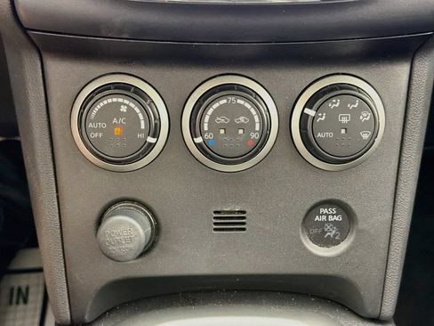 Used 2011 Nissan Rogue SV w/ SL Pkg AWD/4WD image 16