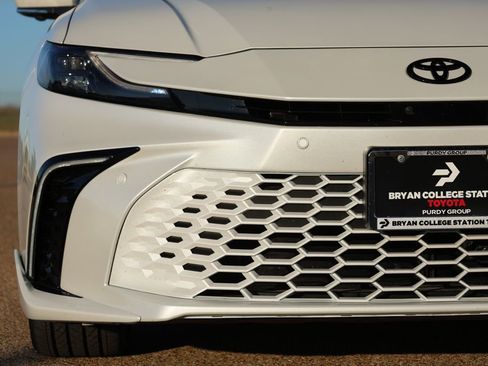 Used 2025 Toyota Camry XSE image 4