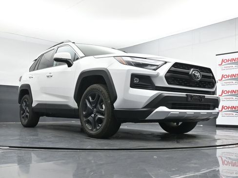 Used 2024 Toyota RAV4 Adventure image 18