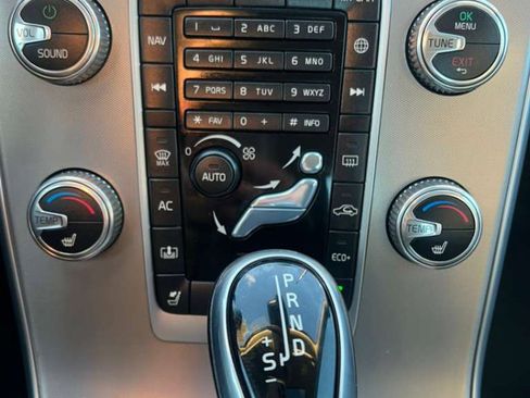 Used 2017 Volvo S60 T5 Inscription w/ Convenience Package image 35