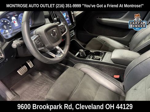 Used 2022 Volvo XC40 T5 R-Design w/ Climate Package image 14