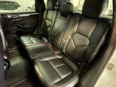 Used 2016 Porsche Cayenne GTS AWD/4WD image 37