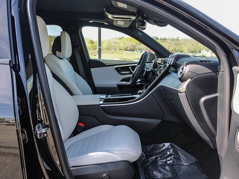 New 2026 Mercedes-Benz GLC 300 4MATIC image 17