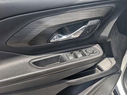 Used 2020 GMC Terrain SLT image 9