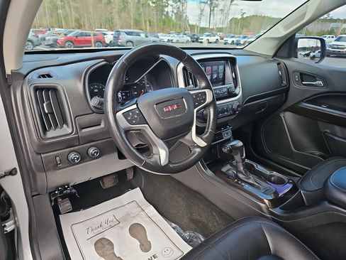 Used 2017 GMC Canyon SLT w/ Driver Alert Package image 17