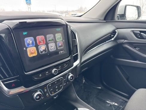 Used 2018 Chevrolet Traverse LT image 13