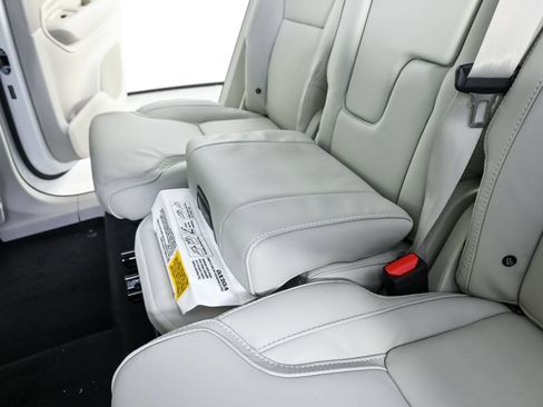 New 2026 Volvo XC90 B6 Ultra w/ Protection Package AWD/4WD image 22