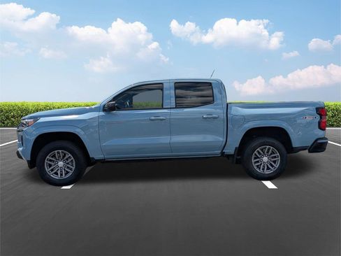Used 2025 Chevrolet Colorado LT w/ LT Convenience Package AWD/4WD image 8
