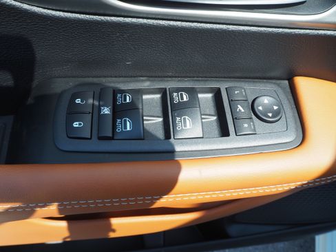 New 2026 Chrysler Pacifica Pinnacle image 30