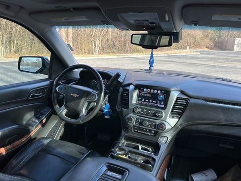 Used 2016 Chevrolet Suburban LTZ image 11