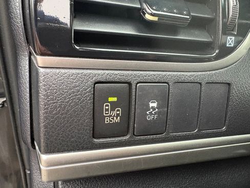 Used 2013 Toyota Camry SE w/ Leather Pkg image 26