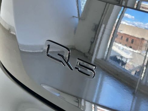 Certified 2025 Audi Q5 2.0T Premium image 18