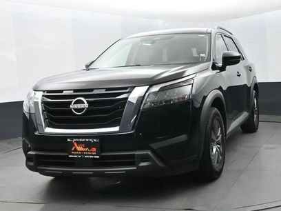Used 2024 Nissan Pathfinder SV