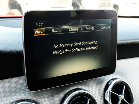 Used 2018 Mercedes-Benz GLA 250 image 27